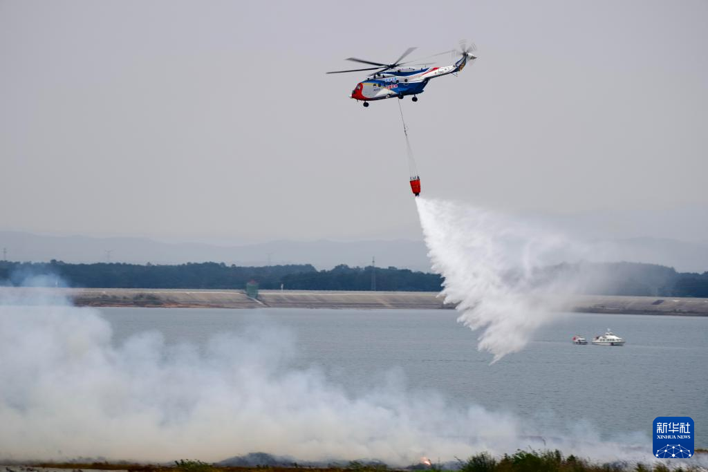 多款救援“黑科技”亮相应急救援演练